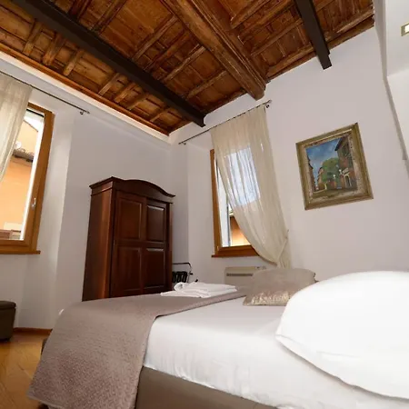Apartmanhotel Campo De Fiori Relais