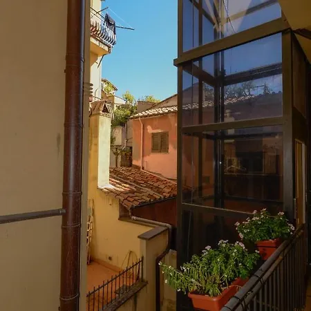 Apartmanhotel Campo De Fiori Relais