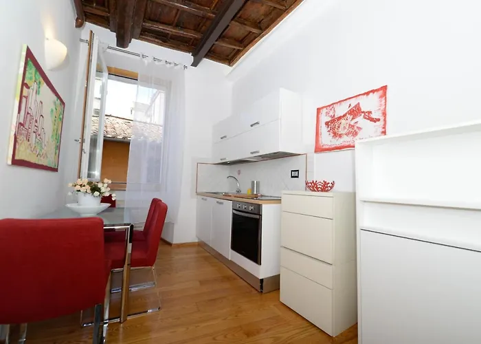 Campo De Fiori Relais Apart-hotel 4*